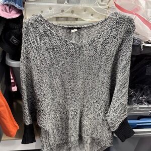 Kerisma dolman sleeve sweater M/L // 012917